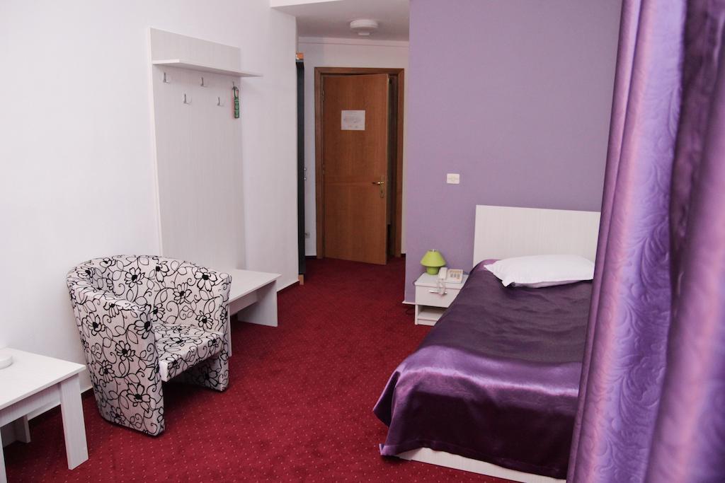 Hotel Dambovita Тырговиште Экстерьер фото